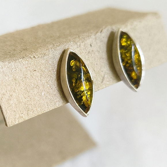 🎀 Sterling silver and yellow amber marquise stud earrings - Picture 5 of 8